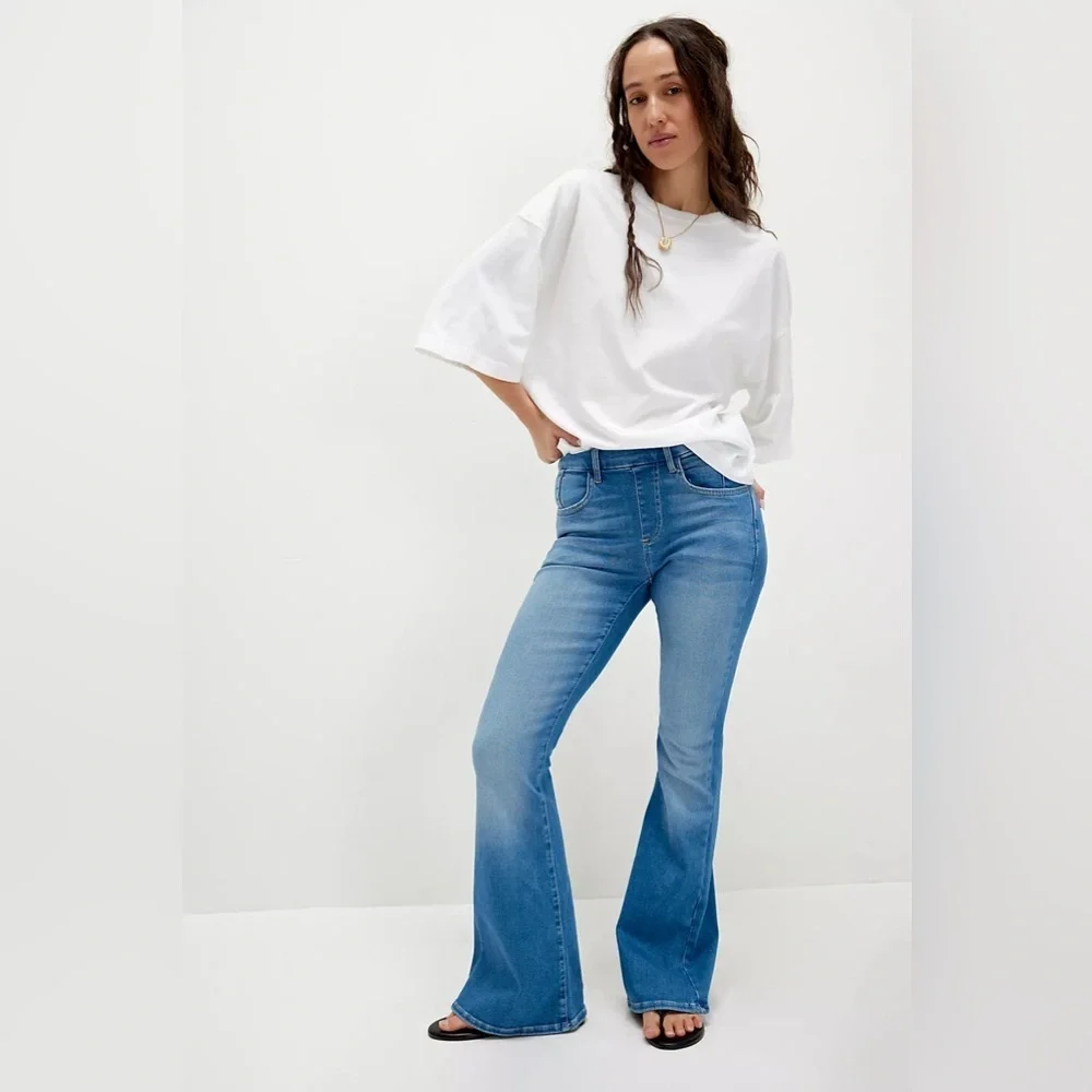 Free people We The Free women XL 16 18 Flare Jeans CRVY Infinite Stretch Pull On